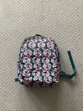Vera Bradley Green Floral Quilted Backpack with Purple Blooms 0539